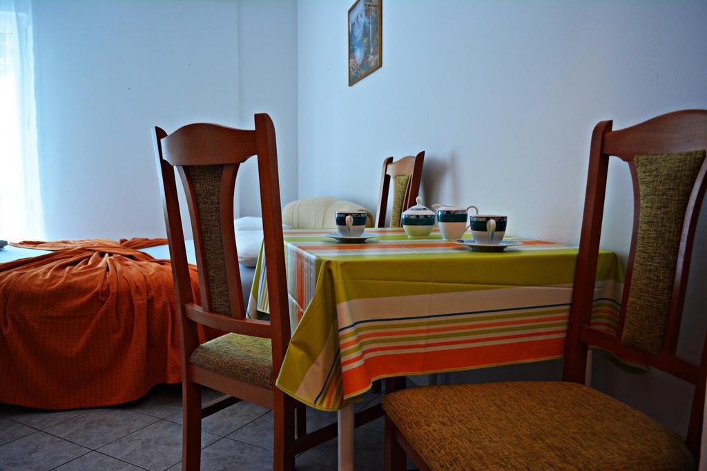 Appartement Suz-Ana à Trogir Extérieur photo