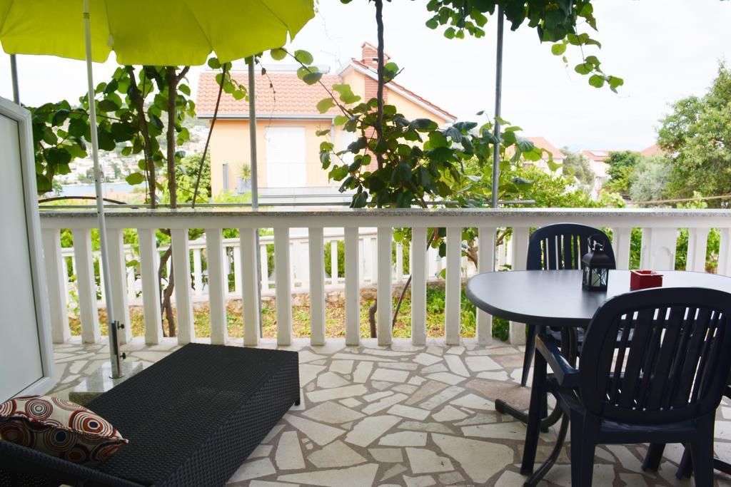 Appartement Suz-Ana à Trogir Extérieur photo