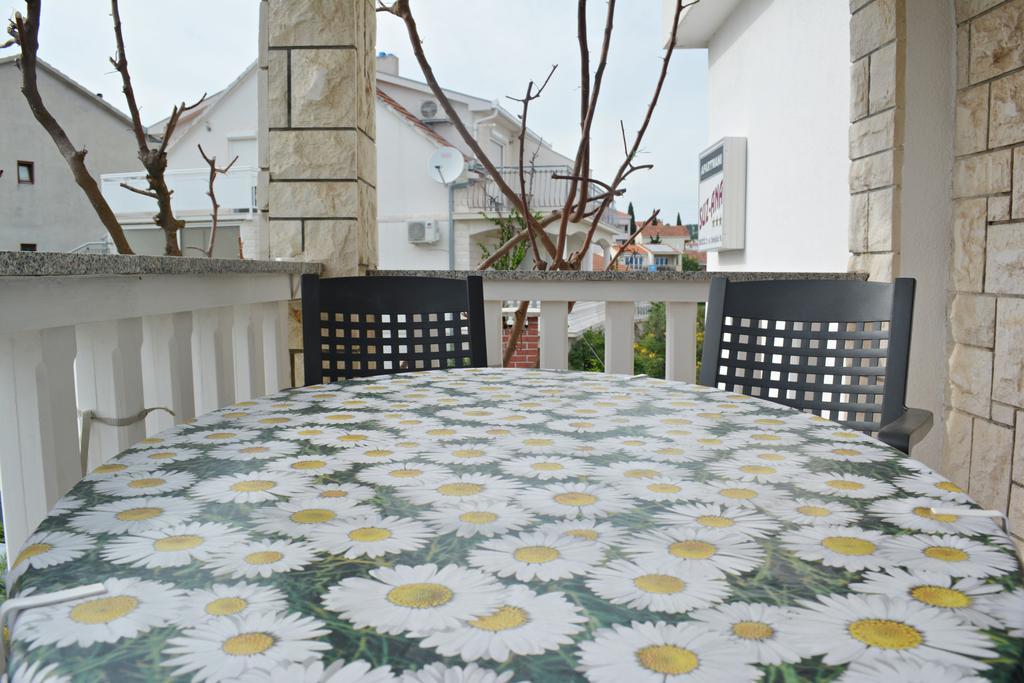 Appartement Suz-Ana à Trogir Extérieur photo